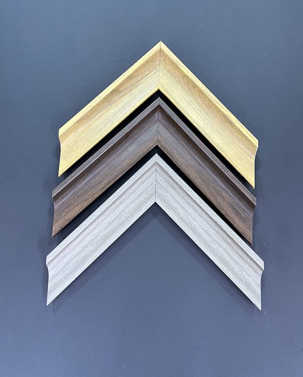 Moldura moderna plateada ornamental ref 19